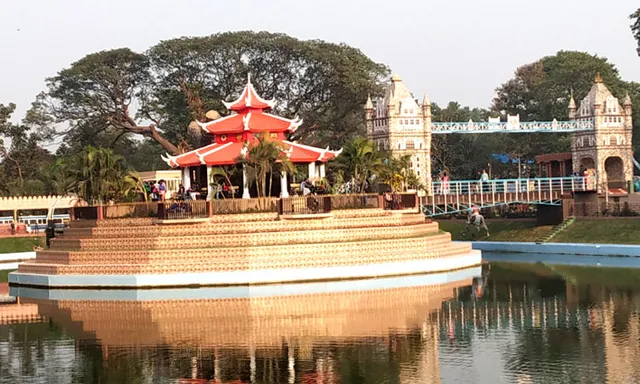 Amusement Parks — photo 2